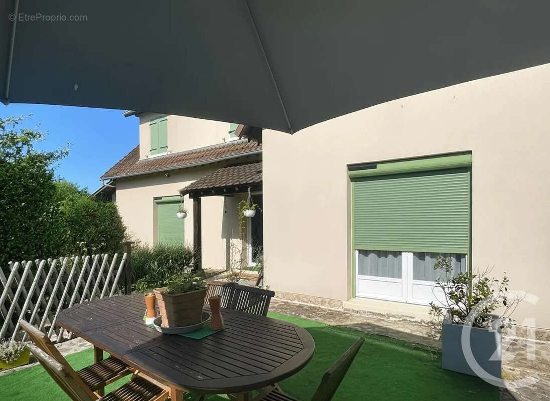 Maison à TILLE