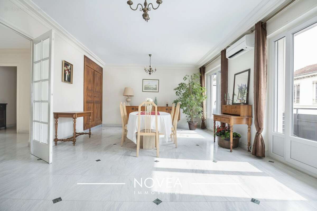 Appartement à LYON-6E