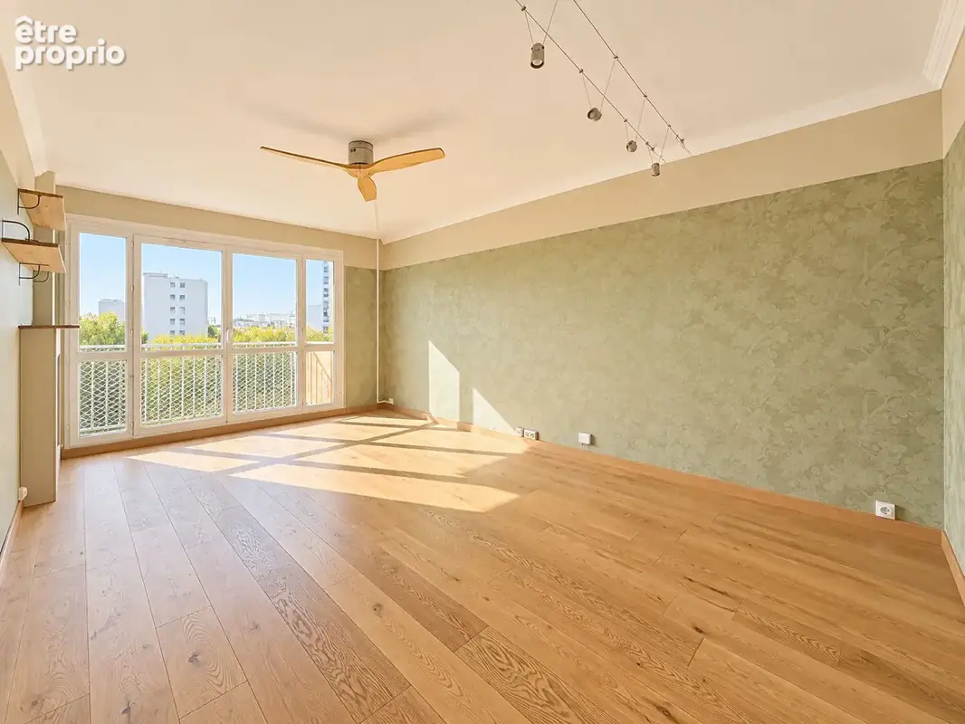 Photo Appartement à Villejuif au prix de 290 000€