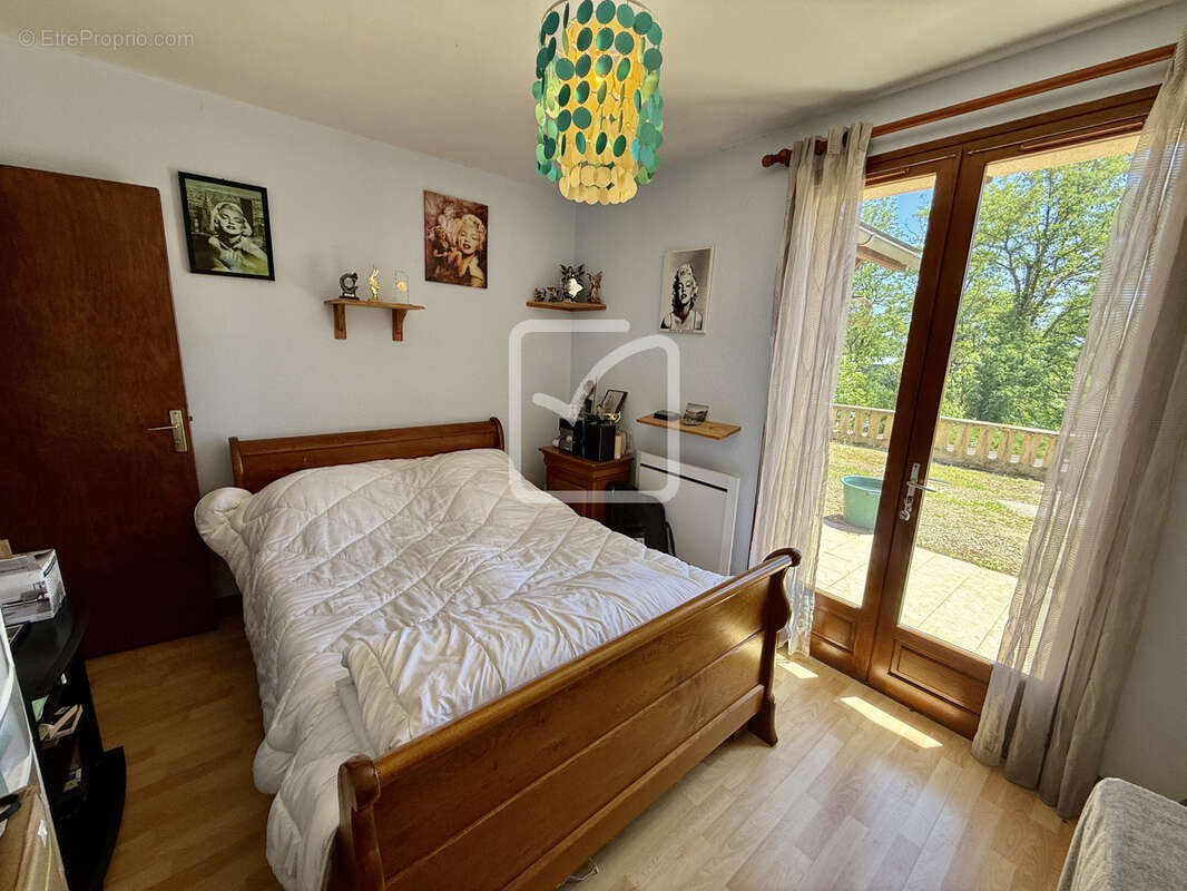Ensemble immobilier de 2 maisons à vendre à Sarlat - photo 9
