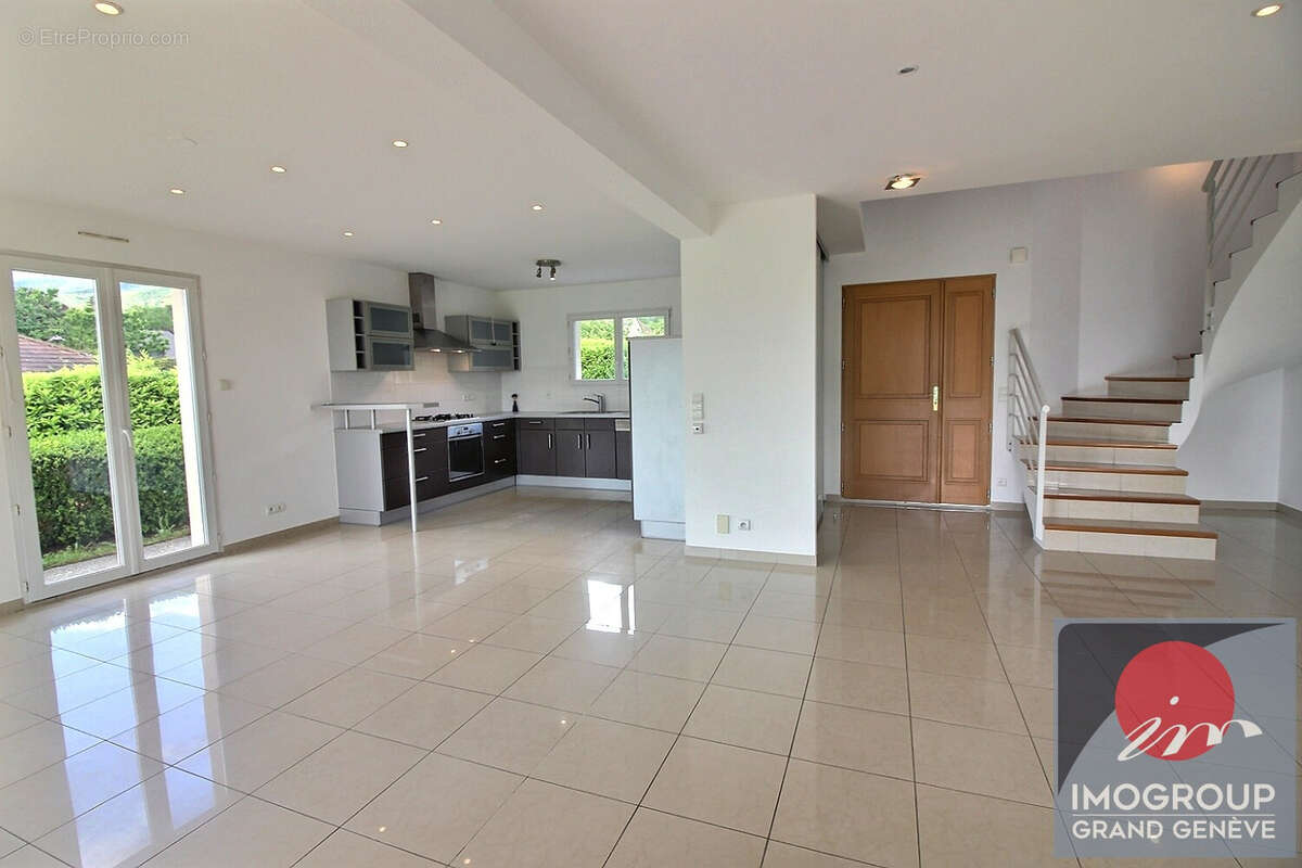 Maison Sergy 5 pièce(s) 173 m2 - photo 2