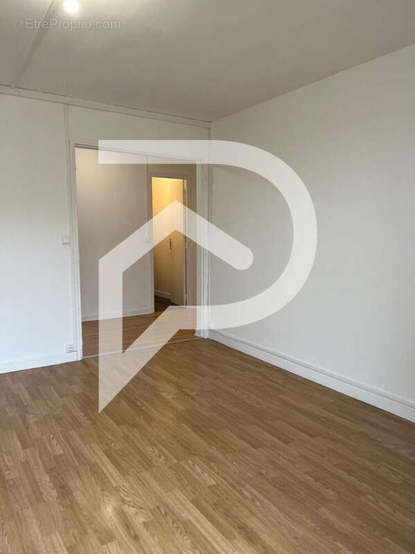 Appartement à VILLENEUVE-SAINT-GERMAIN