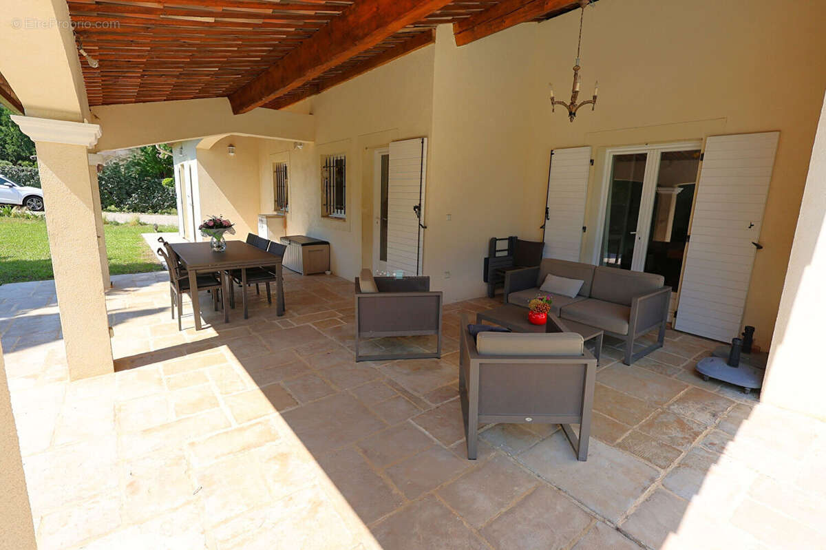 Villa Peymeinade 170 m² avec piscine et jardin 1493 m² - photo 5