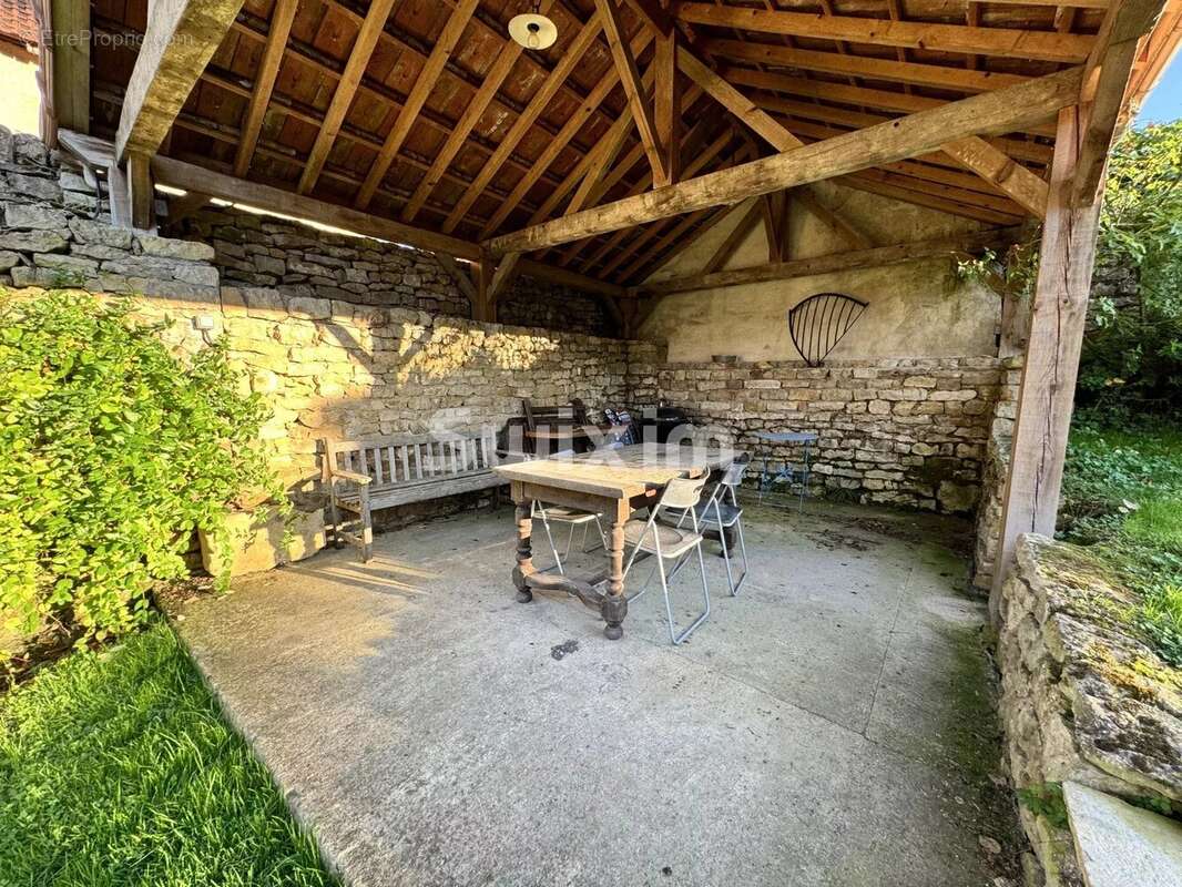 Maison à VEZELAY