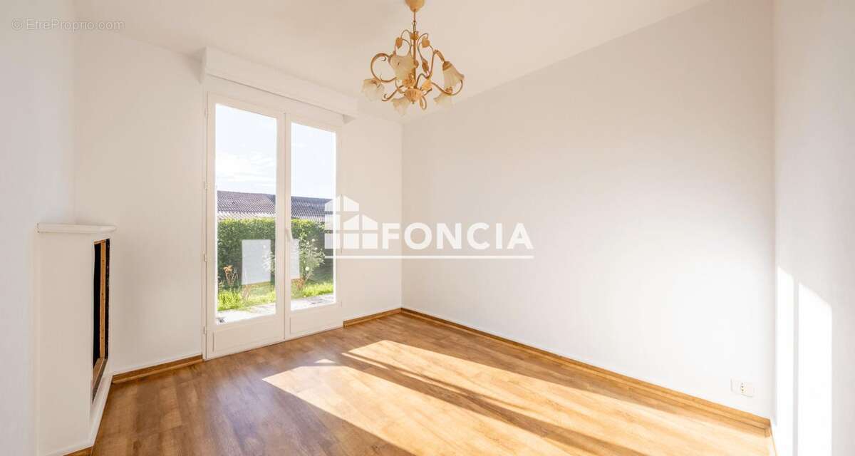 Maison à SAINT-MEDARD-EN-JALLES