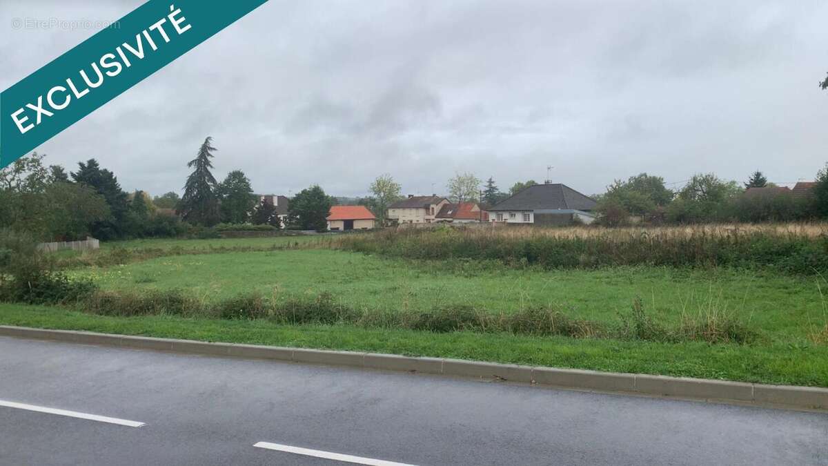 Photo 2 - Terrain à CHAMBLET