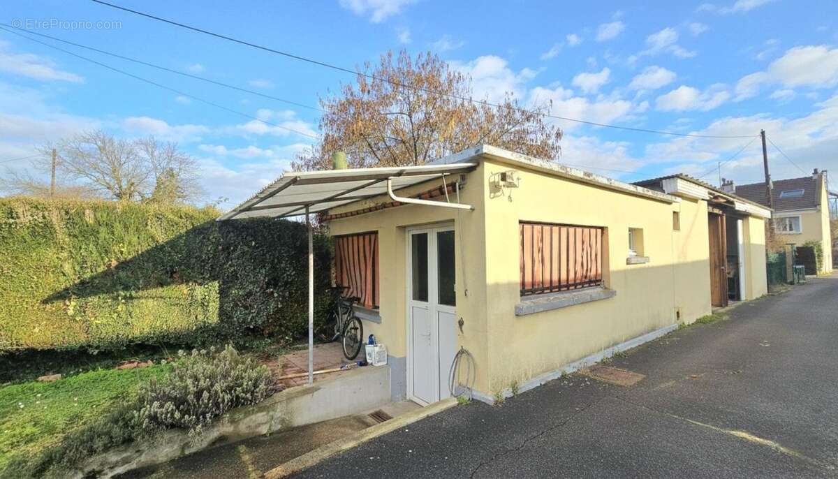 Maison à ERMONT