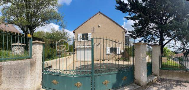 Maison à BOURBERAIN