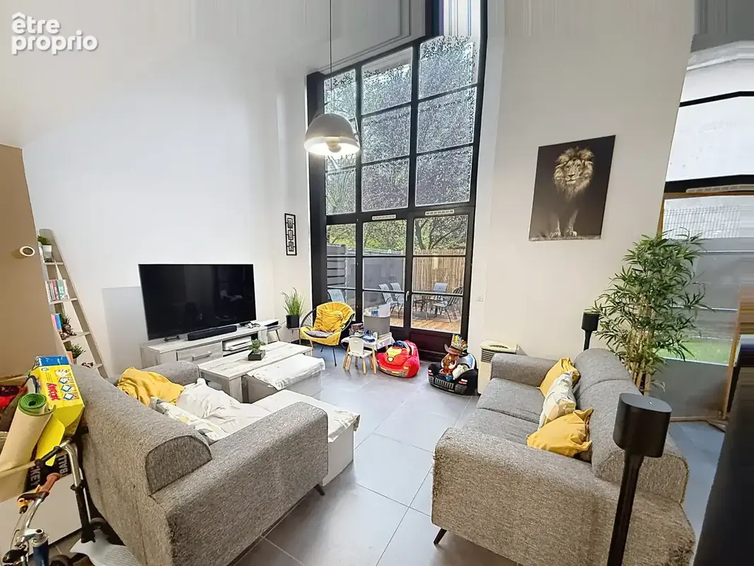 Tourcoing limite Mouvaux   Superbe loft avec jardin dans une ancienne usine textile réhabilitée - photo 8