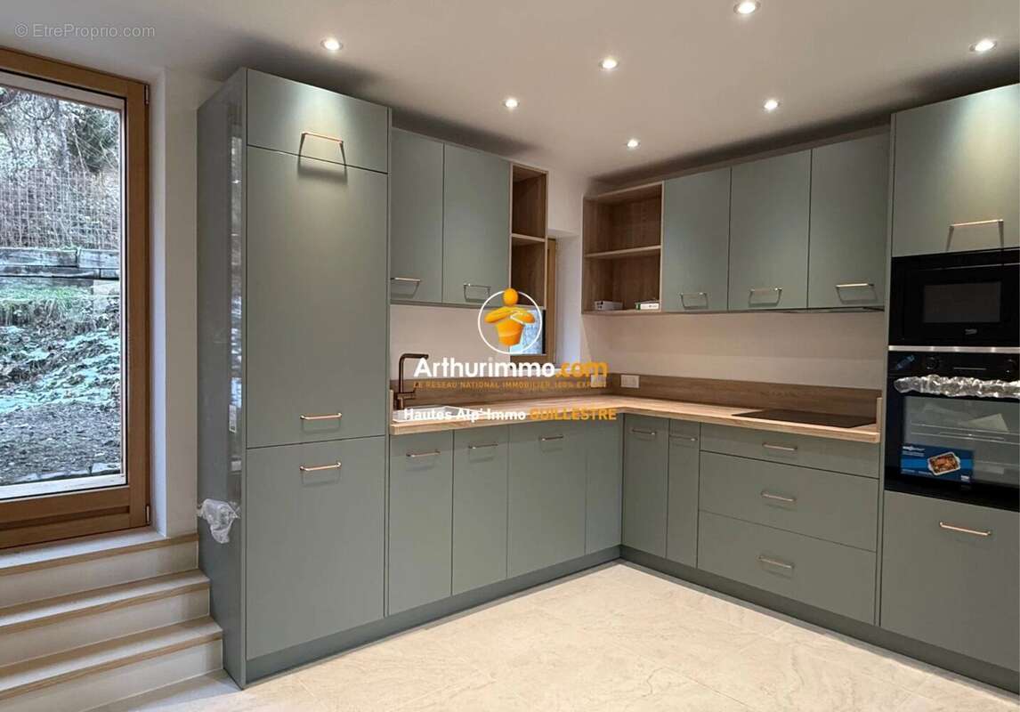 Appartement à EYGLIERS