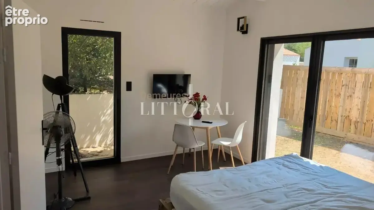 Maison contemporaine neuve de 160 m² – Port-Joinville, au calme, en lisière du Bois de la Citadelle - photo 4