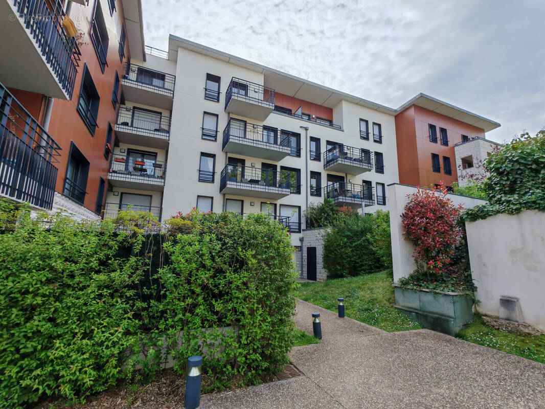 Appartement à RUEIL-MALMAISON