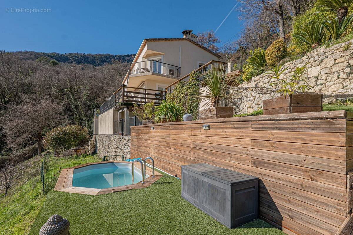Maison à CARROS
