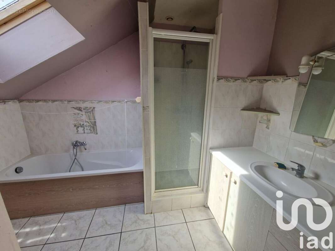 Photo 8 - Maison à DAMPIERRE-EN-BURLY