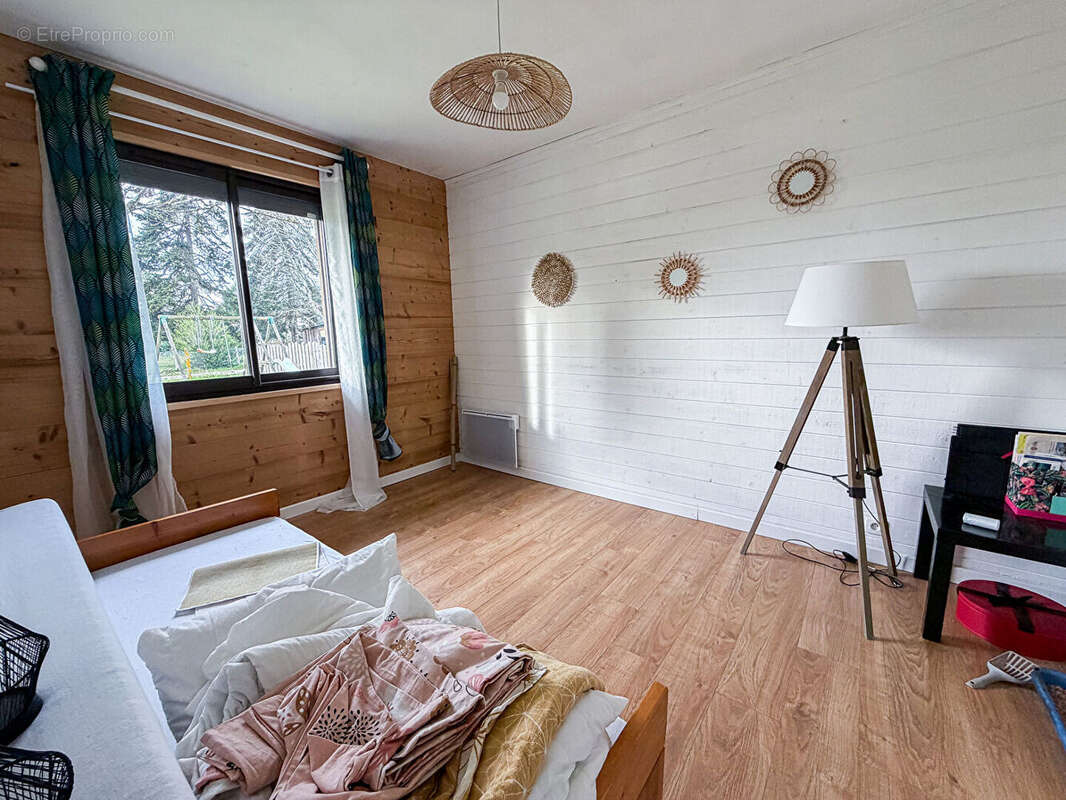 Maison à ONESSE-ET-LAHARIE