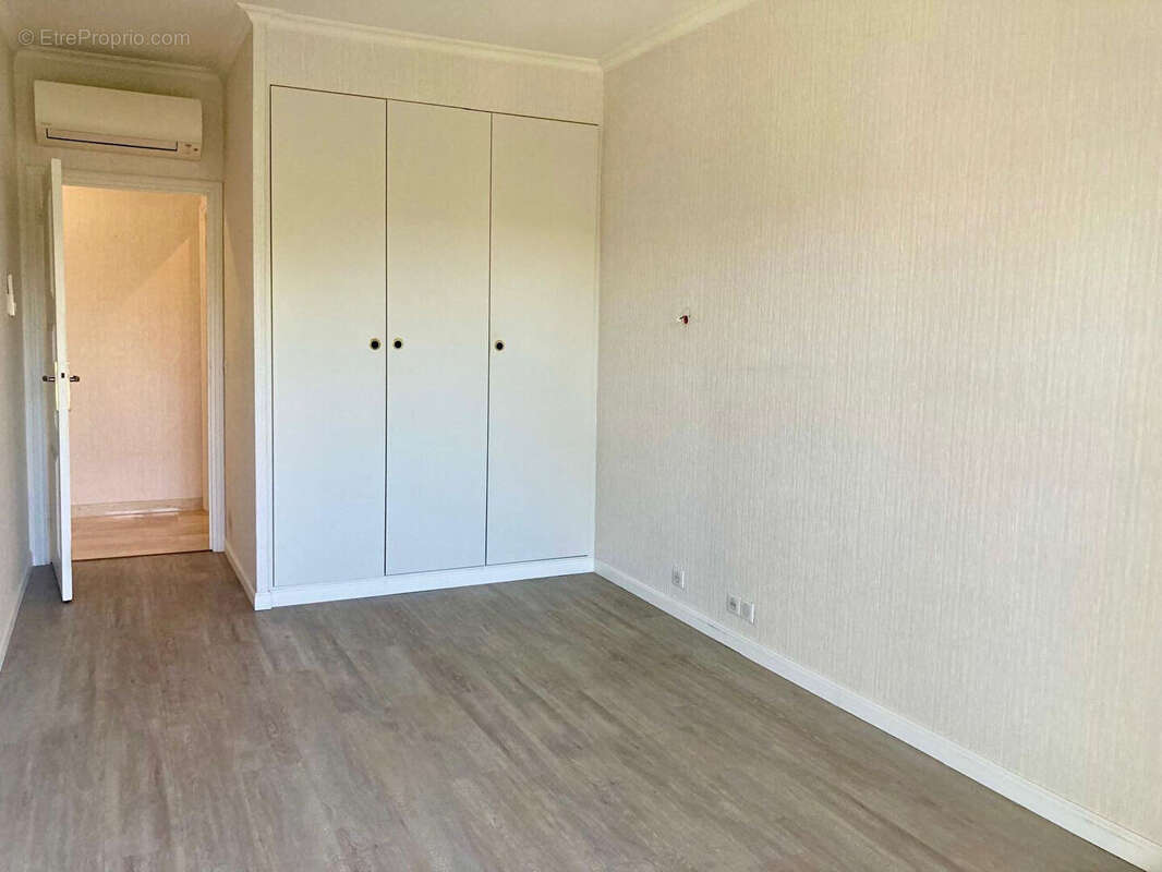 Appartement à MANDELIEU-LA-NAPOULE