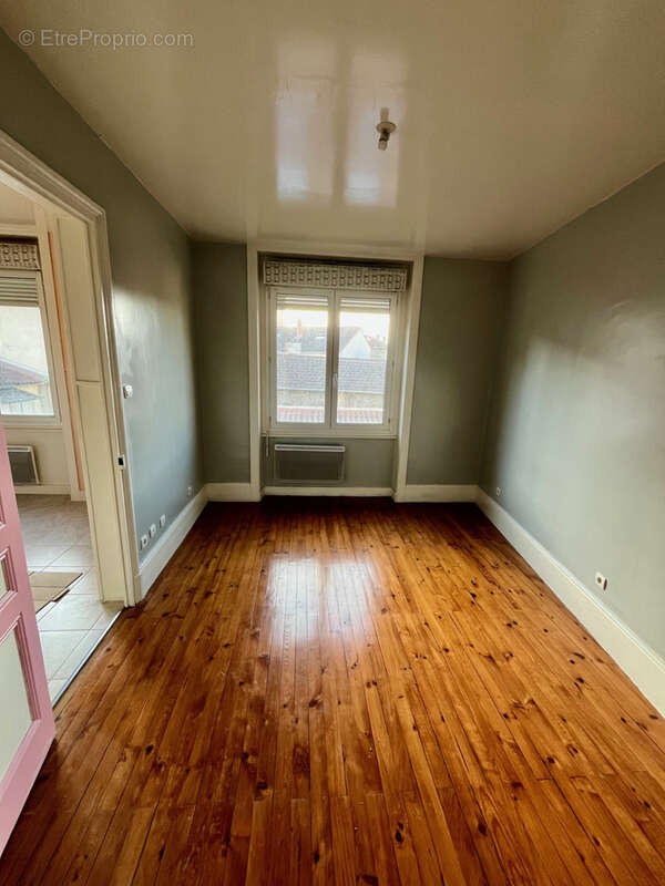 Appartement à TASSIN-LA-DEMI-LUNE