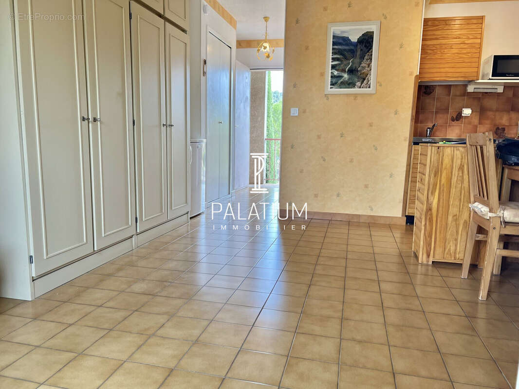 Appartement à GREOUX-LES-BAINS