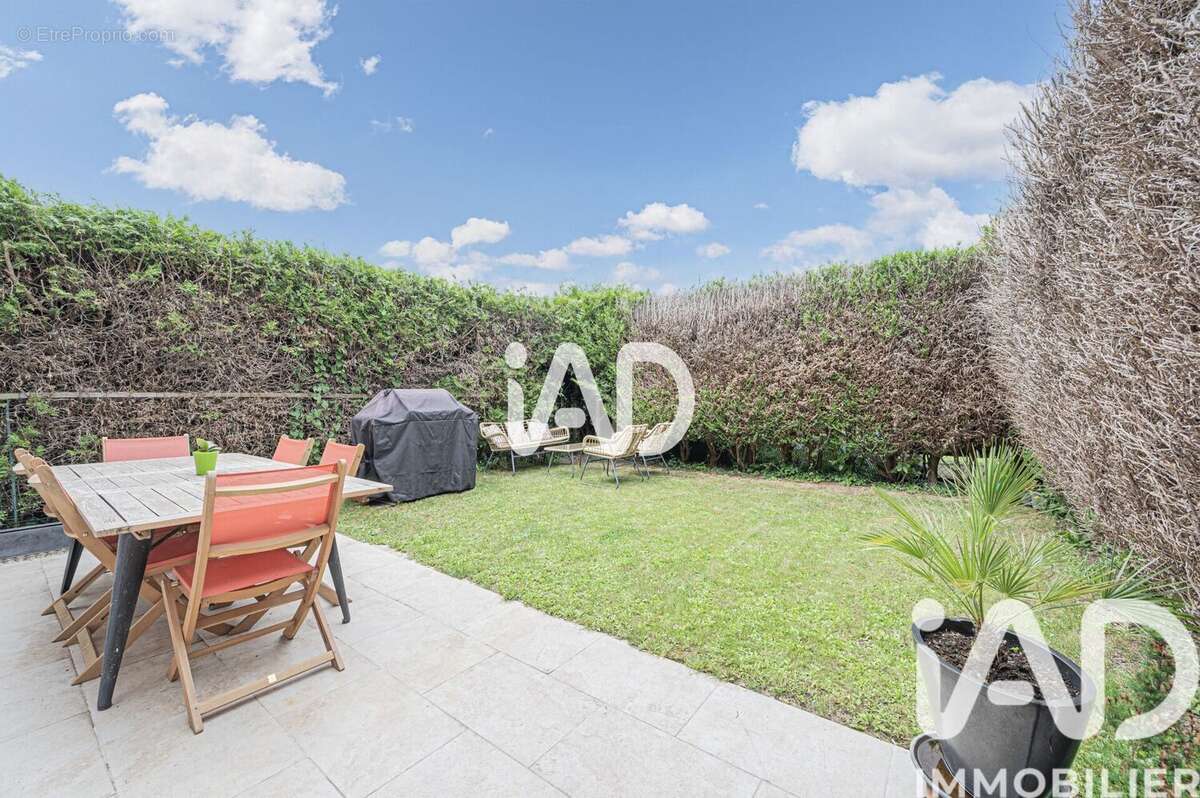 Photo 2 - Maison à VEMARS