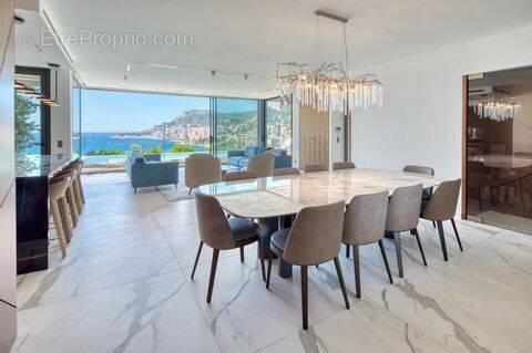 Maison à ROQUEBRUNE-CAP-MARTIN