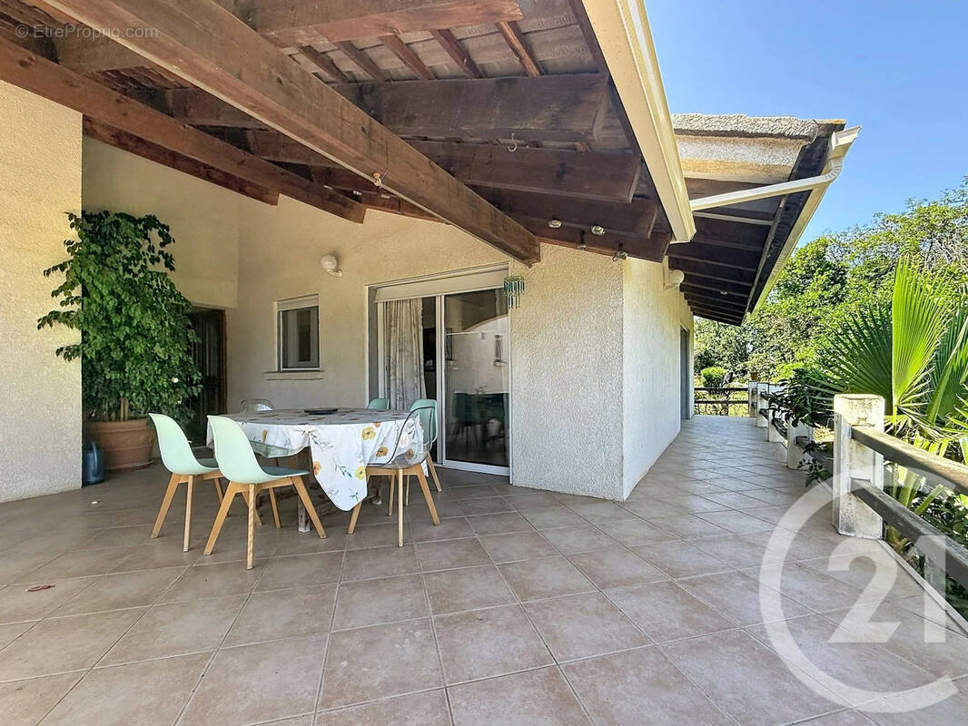 Maison à SANTA-LUCIA-DI-MORIANI