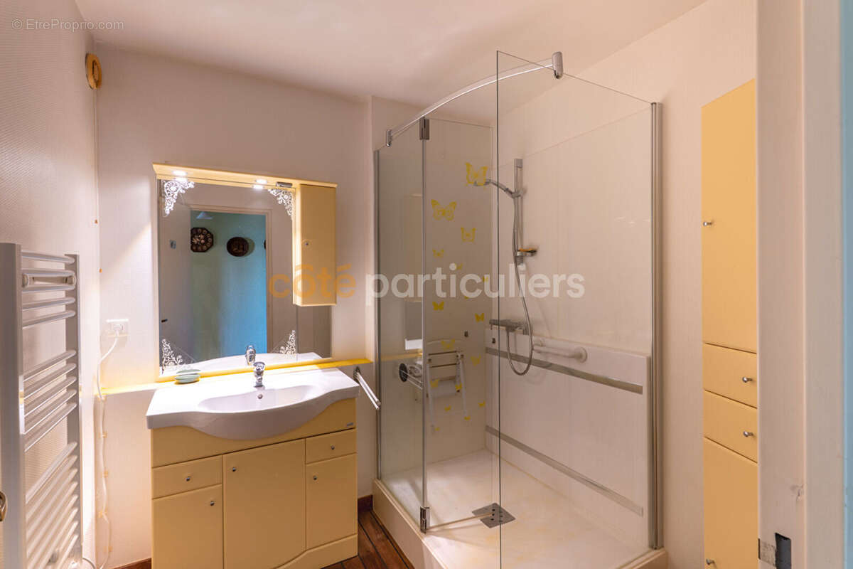 La roche-sur-yon -- rivoli -- appartement t4 -- 3 chambres -- 79 m2 -- loggia -- parking -- cave - photo 10
