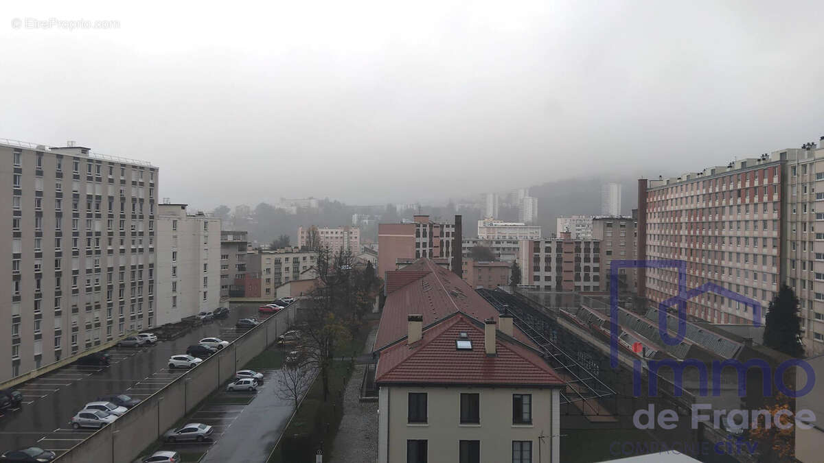 Appartement à SAINT-ETIENNE