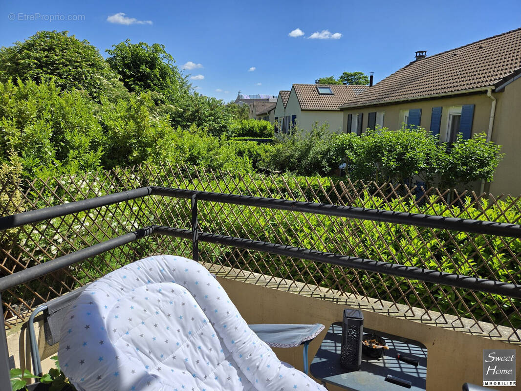 Appartement à MAGNY-LES-HAMEAUX