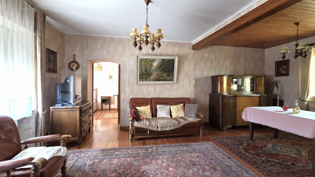 Maison avec grange à Petersbach : un potentiel rare sur 19 ares - photo 2