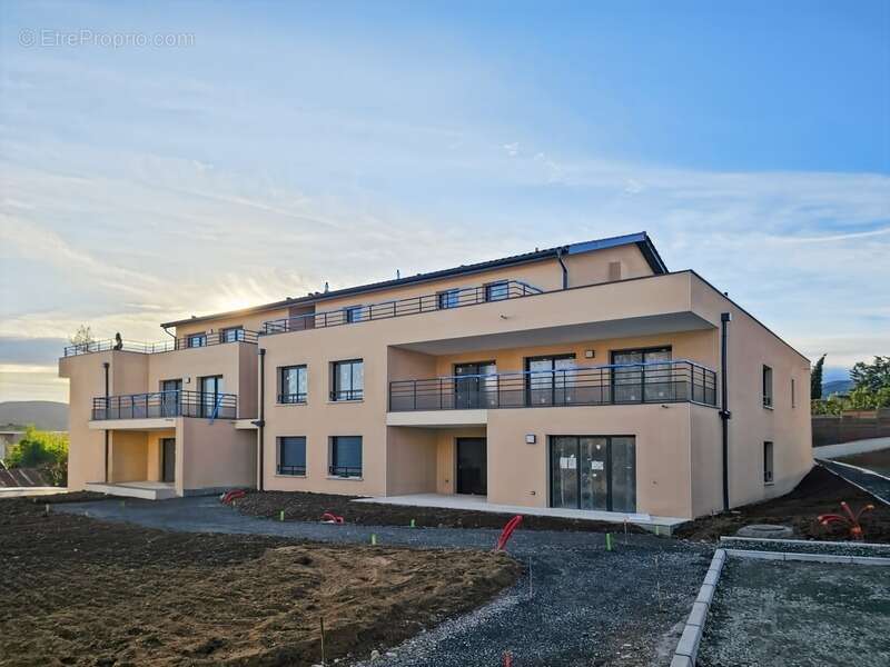 Appartement à VAUGNERAY