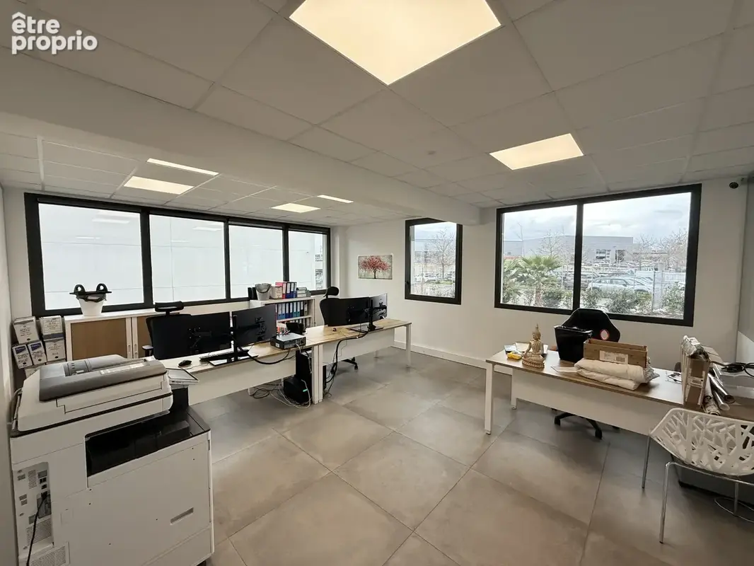 Bureaux 96 m2 à Fréjus - photo 5