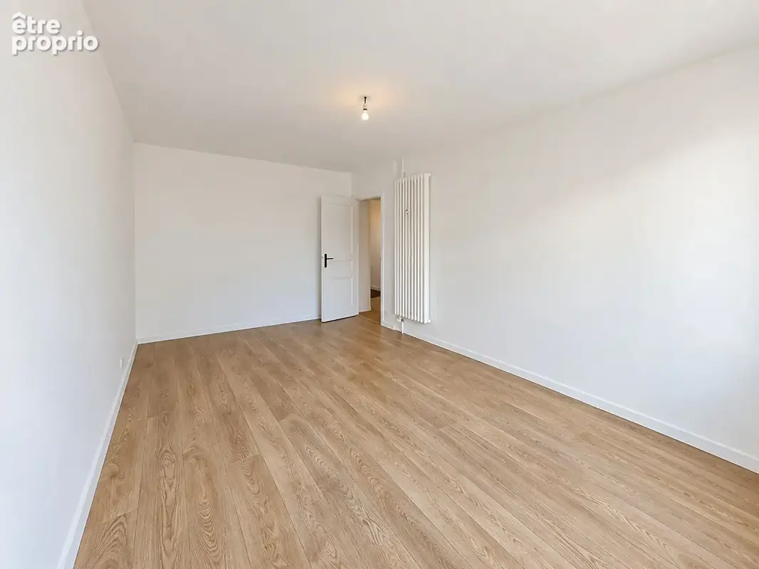 Superbe appartement rénové avec ascenseur / Terrasse 30 m²/ garage - photo 5