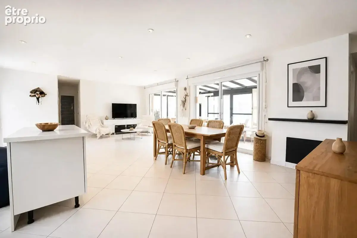 Maison de plain pied de 113 m² à Neuville-sur-Ain - photo 8