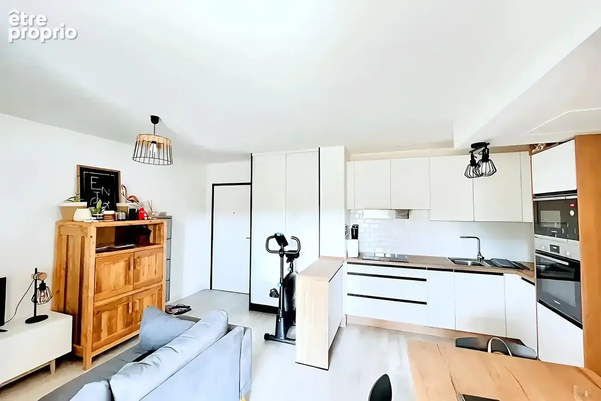 A VENDRE - Saint-Denis centre - Appartement T2 rénové en excellent état - photo 7