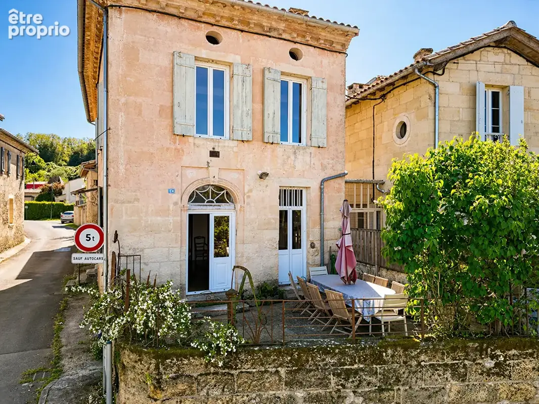 Photo Maison à Branne au prix de 350 000€