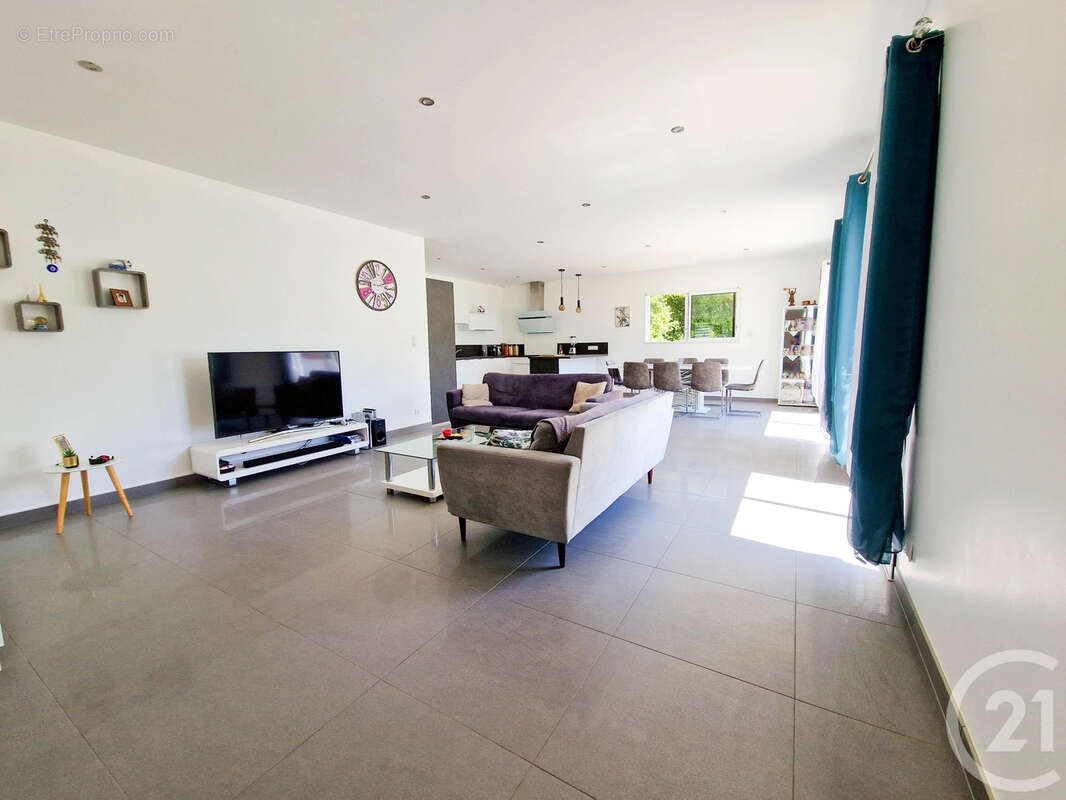 Maison 146 m² à Poiroux  - photo 2
