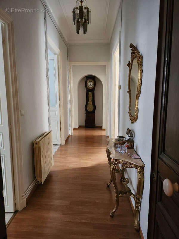 Appartement à MARSEILLE-6E