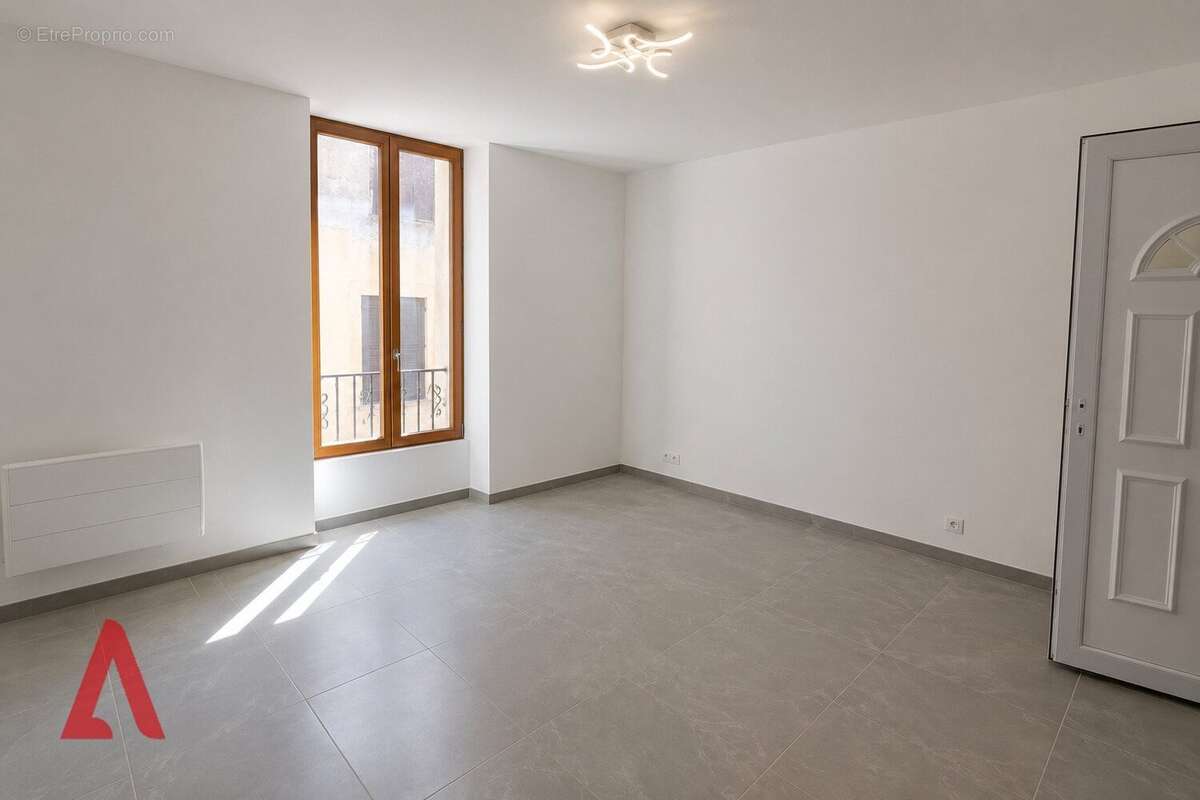 Maison de village avec garage et possibilité de créer jusqu'à 4 logements Airbnb  Fort potentiel d'investissement  Roujan  15 - photo 5