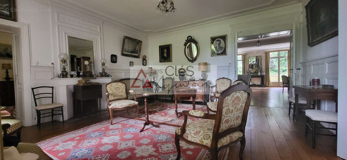 Maison à ILLATS
