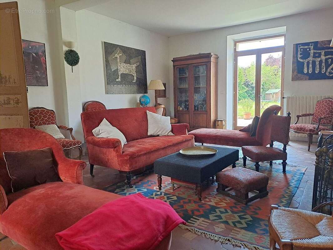 Maison à LA CHAPELLE-D'AUNAINVILLE