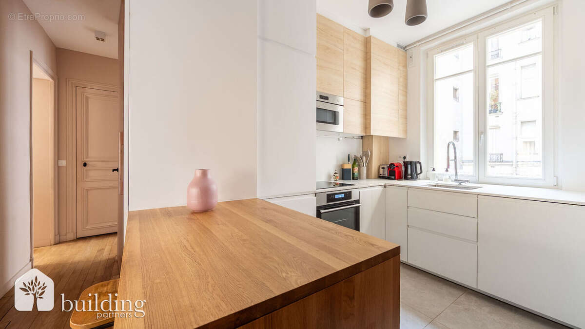 Appartement à NEUILLY-SUR-SEINE