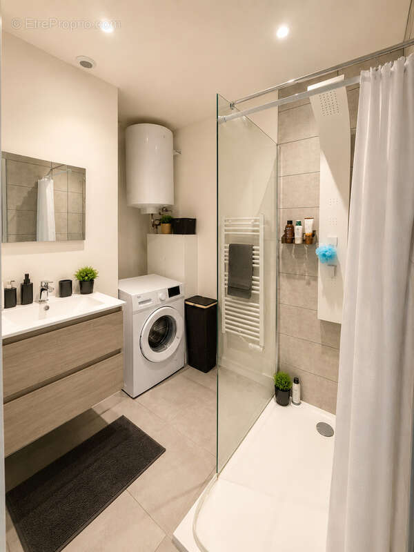 Maison familiale avec studio indépendant, secteur recherché Saint-Clair-du-Rône - photo 9