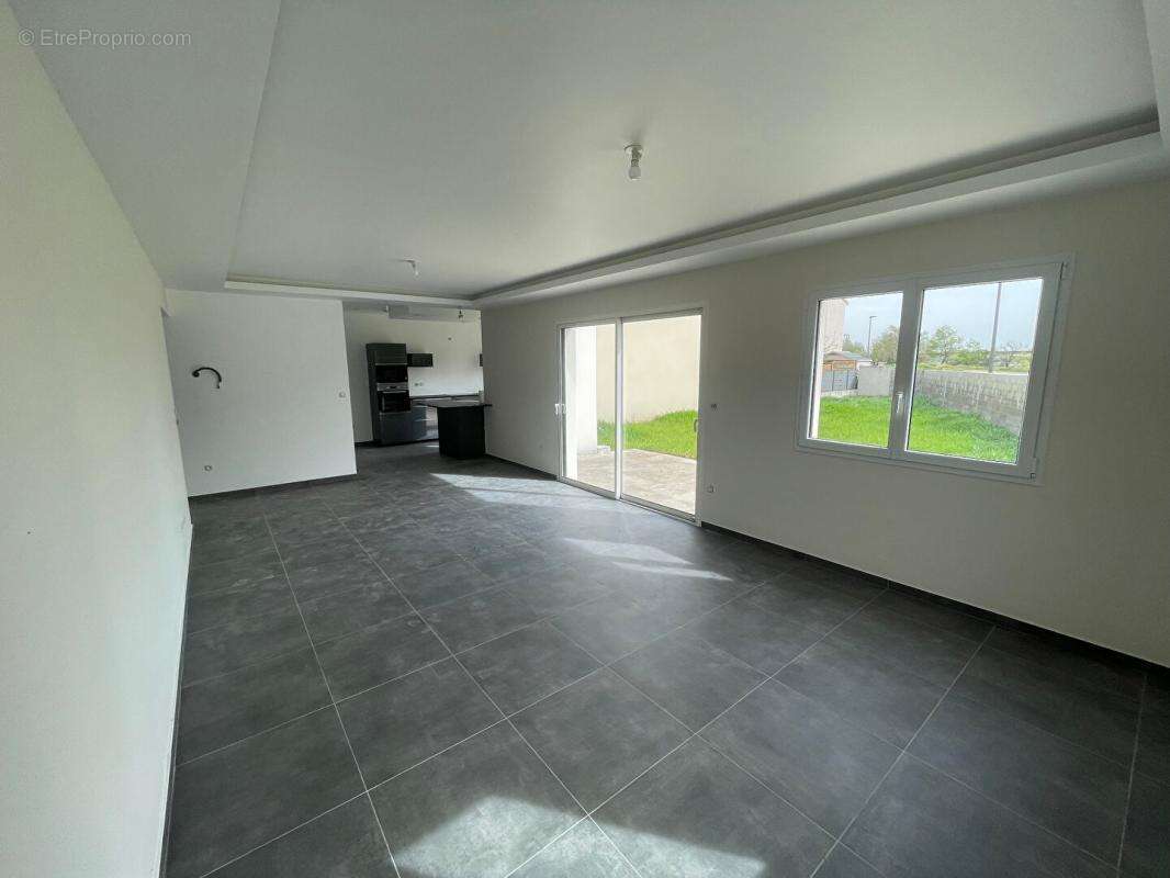 Maison à LA ROCHE-DE-GLUN