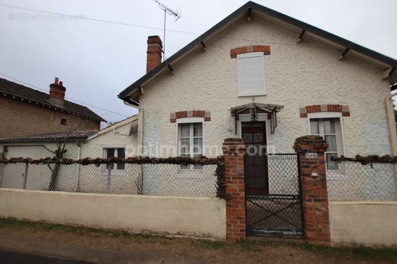 Maison à LAMOTTE-BEUVRON