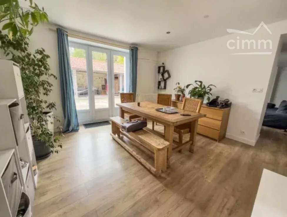 Maison à CONGIS-SUR-THEROUANNE