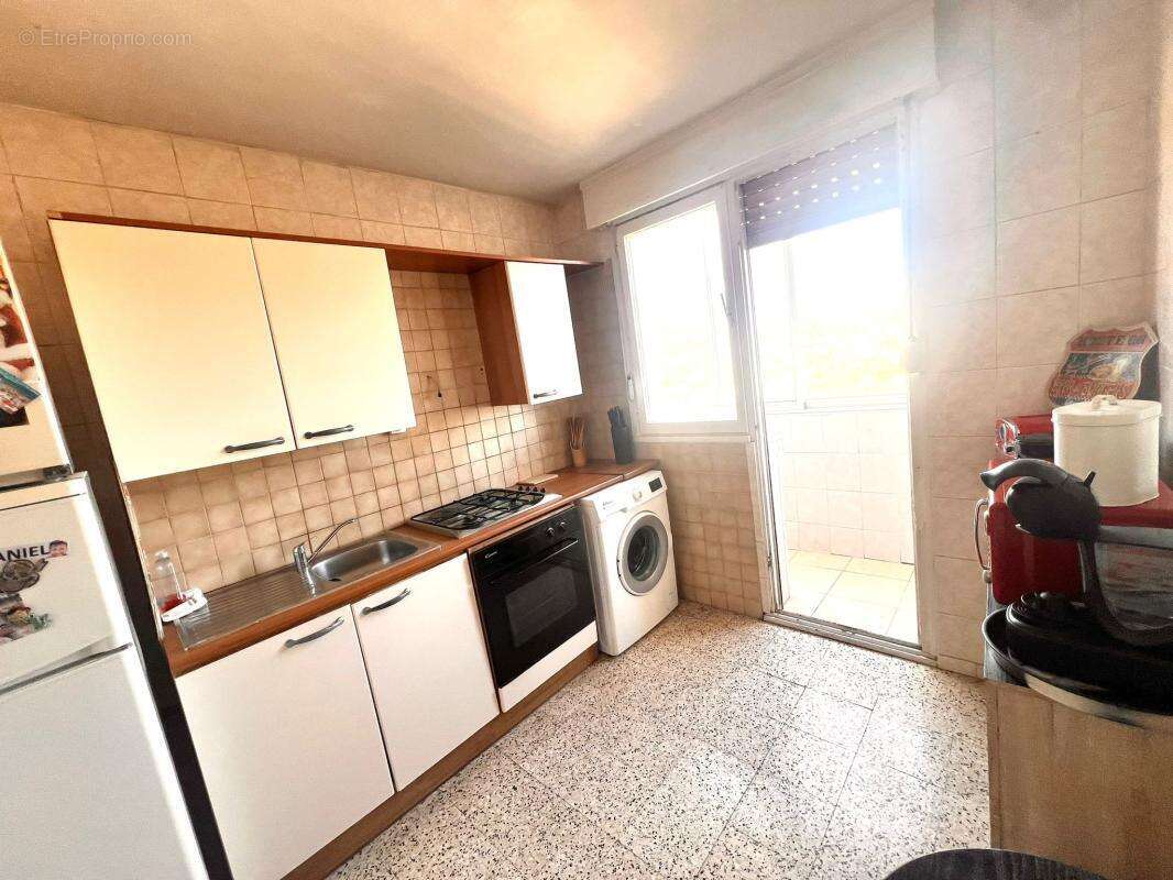 Appartement à MARSEILLE-15E