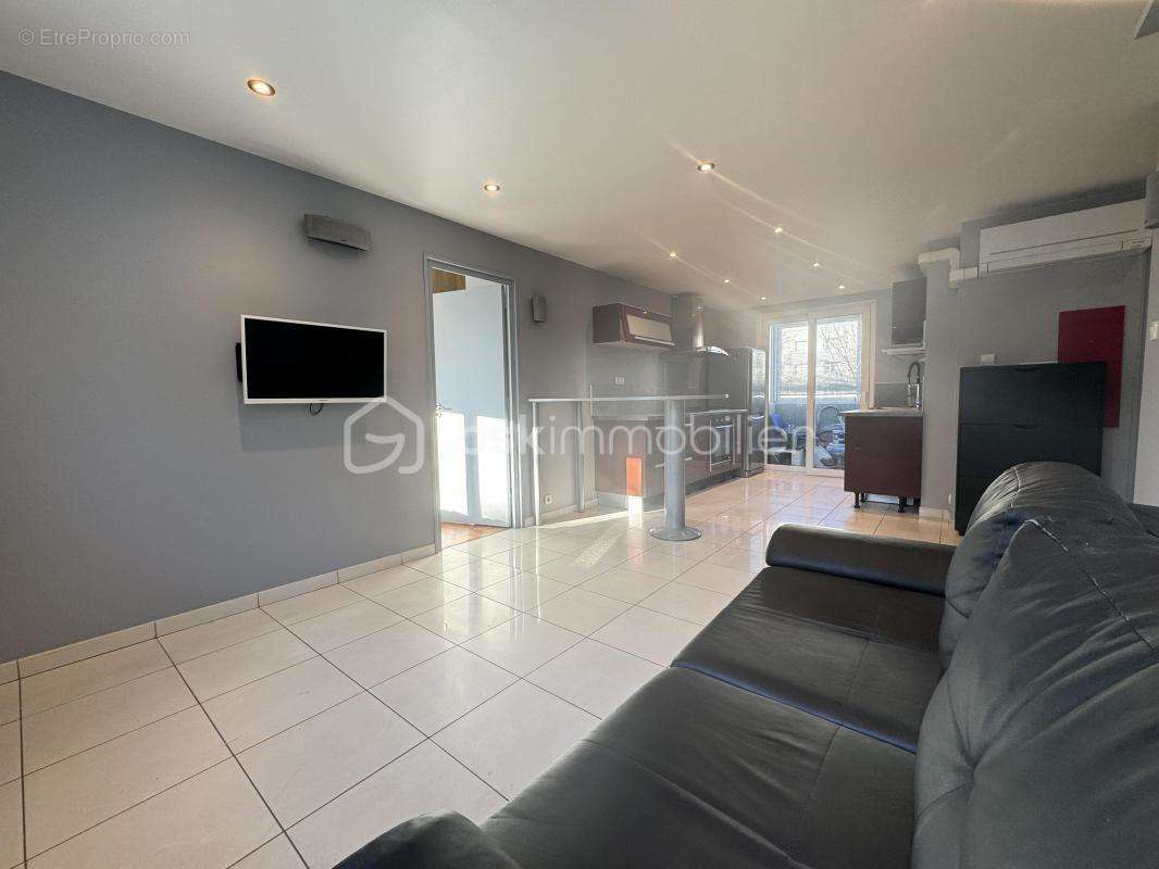 Joli T3 Meublé dans Secteur recherché de Saint-Martin-d’Hères! - photo 2