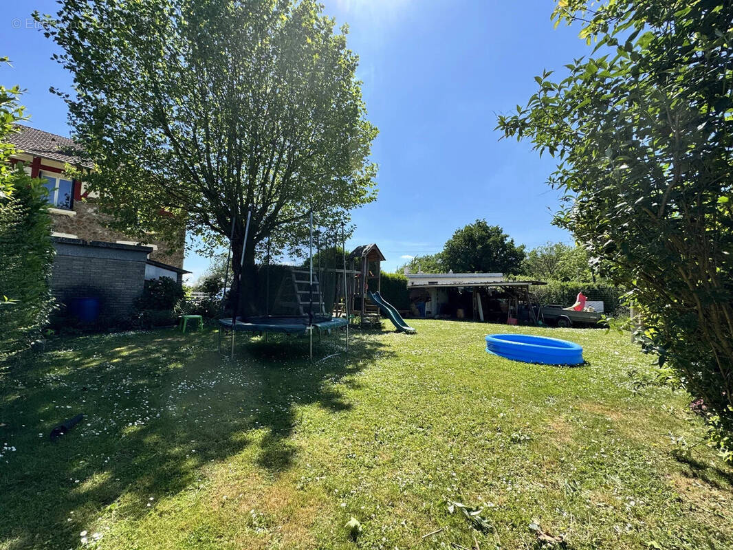 Appartement à SAINT-REMY-L'HONORE