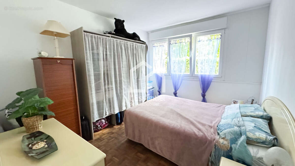 Appartement à VERNEUIL-SUR-SEINE