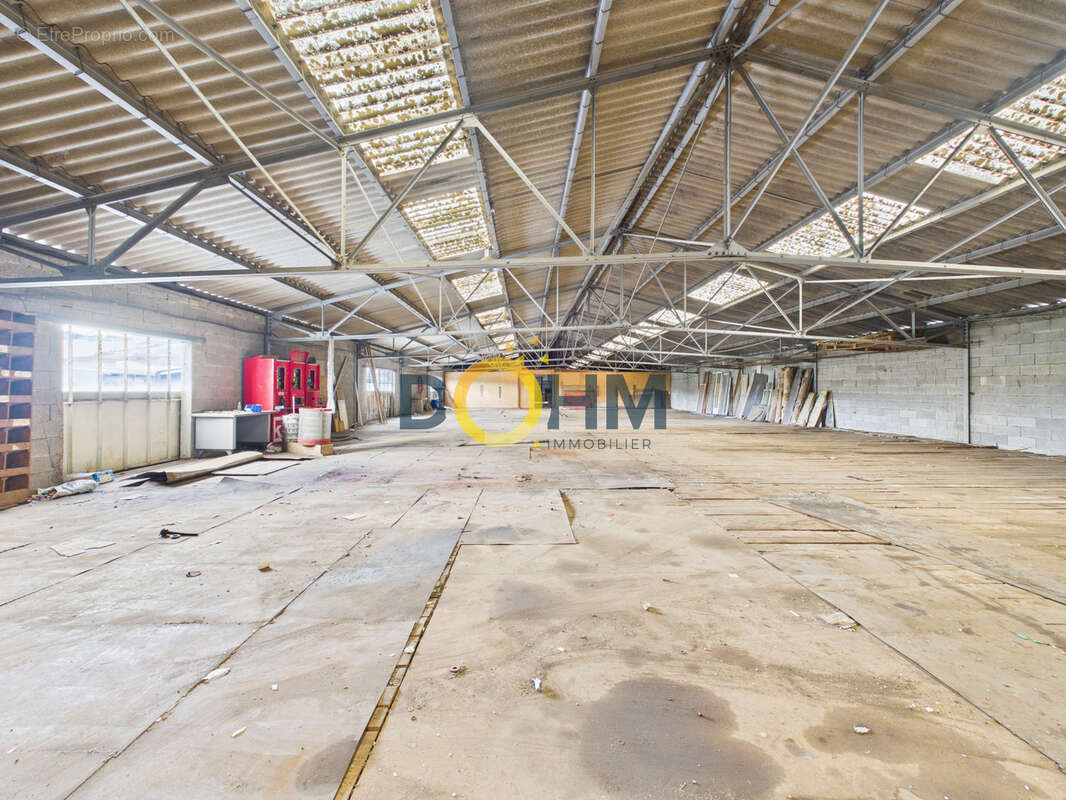 Local industriel 1670m2, carport 300m2 sur terrain de 7457m2 - photo 11